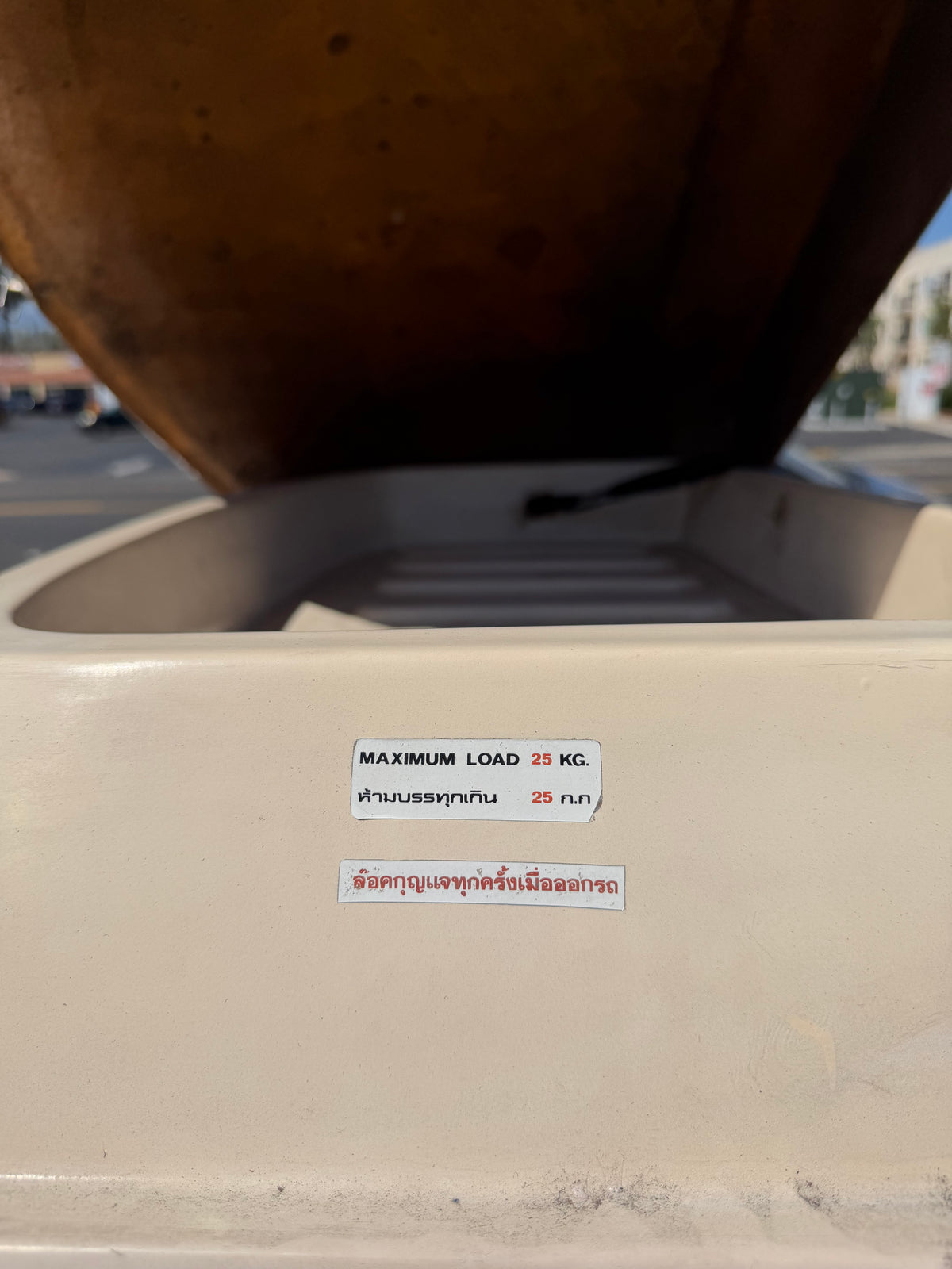 Rare TDM Toyota Hilux Hero Fiberglass Cab Rooftop – 1984–1988 Single Cab
