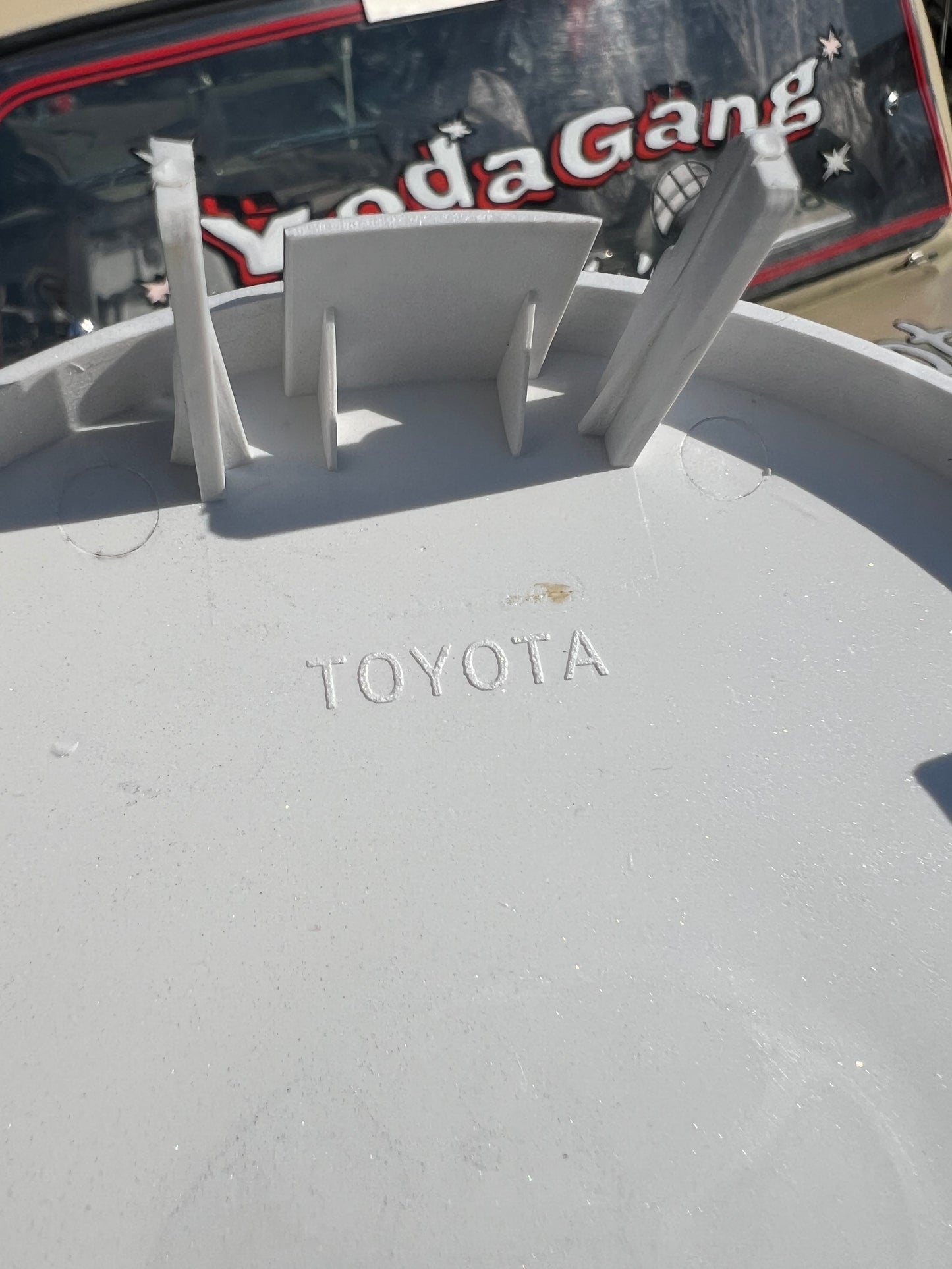 OEM Toyota SR5 Fan Blade Center Caps (1989–1995) – Sombrero Logo, Rare Set of 4