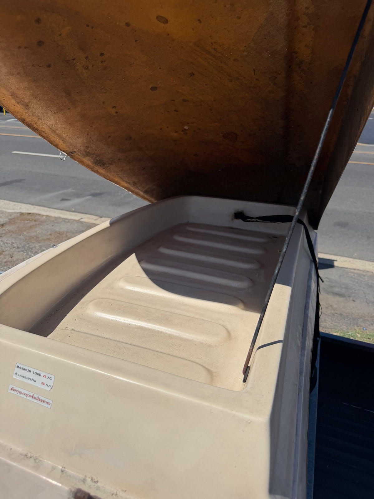 Rare TDM Toyota Hilux Hero Fiberglass Cab Rooftop – 1984–1988 Single Cab
