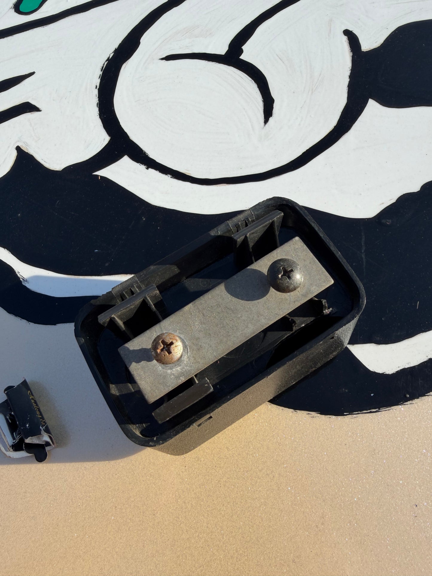 🪙 OEM Toyota Coin Holder – Pickup & 4Runner (1989–1995)