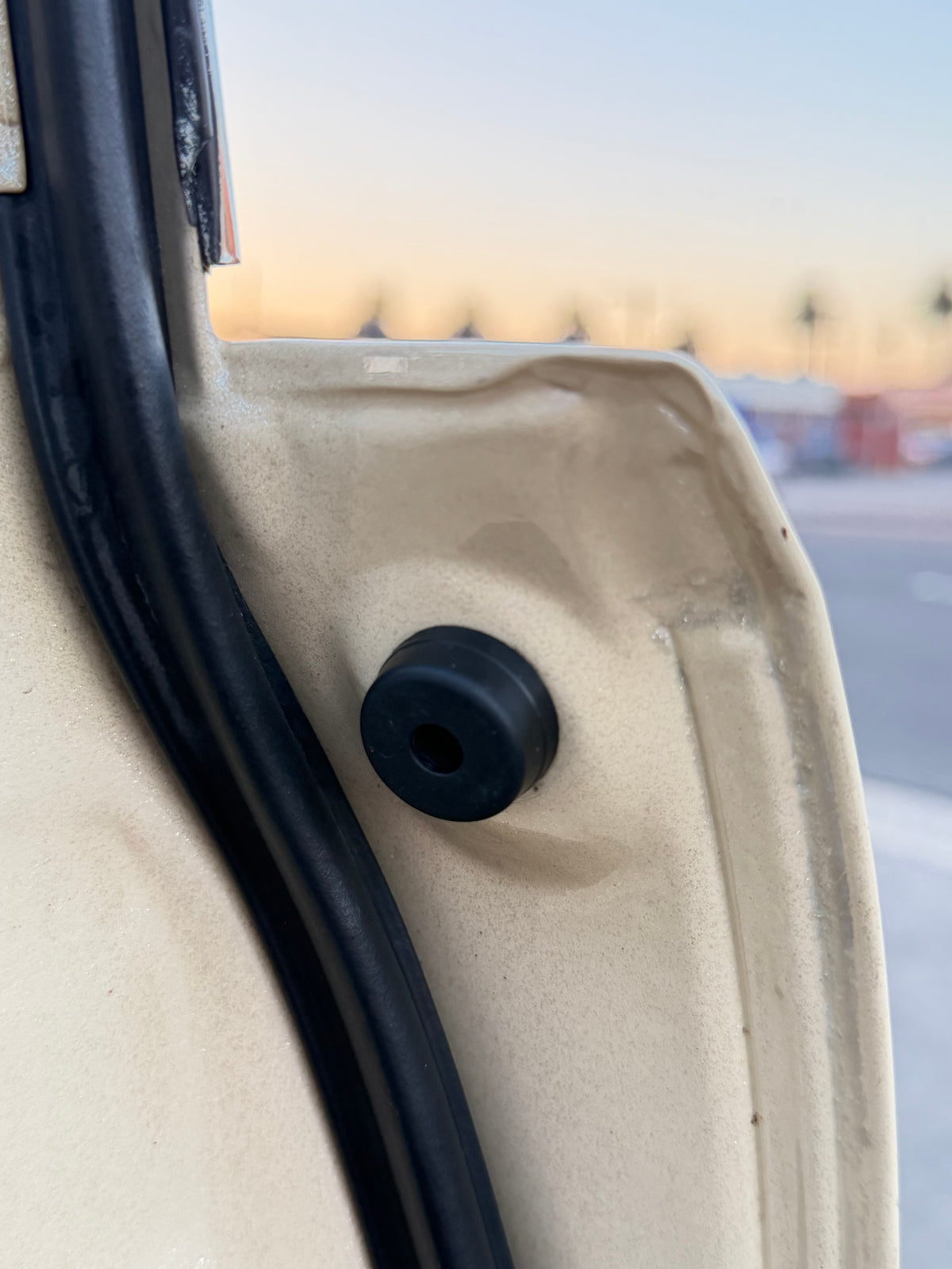 1984–1995 Toyota Pickup/ 4runner Door Cushion Rubber Bumper Set – Left & Right