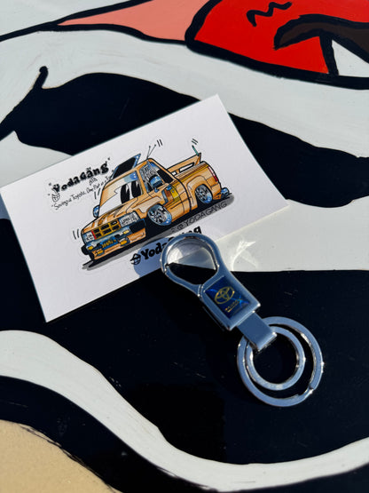 🔑 Toyota Vintage-Style Keychain – Blue & Red
